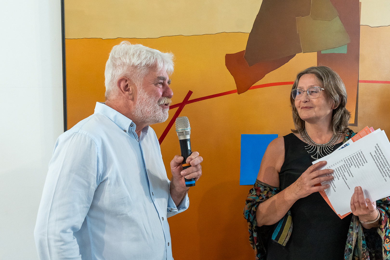 Fotorelacja z wernisażu Sławomira Antoszewskiego Aleksandry Zuby-Benn i Józefa Wąsacza sierpień 2023