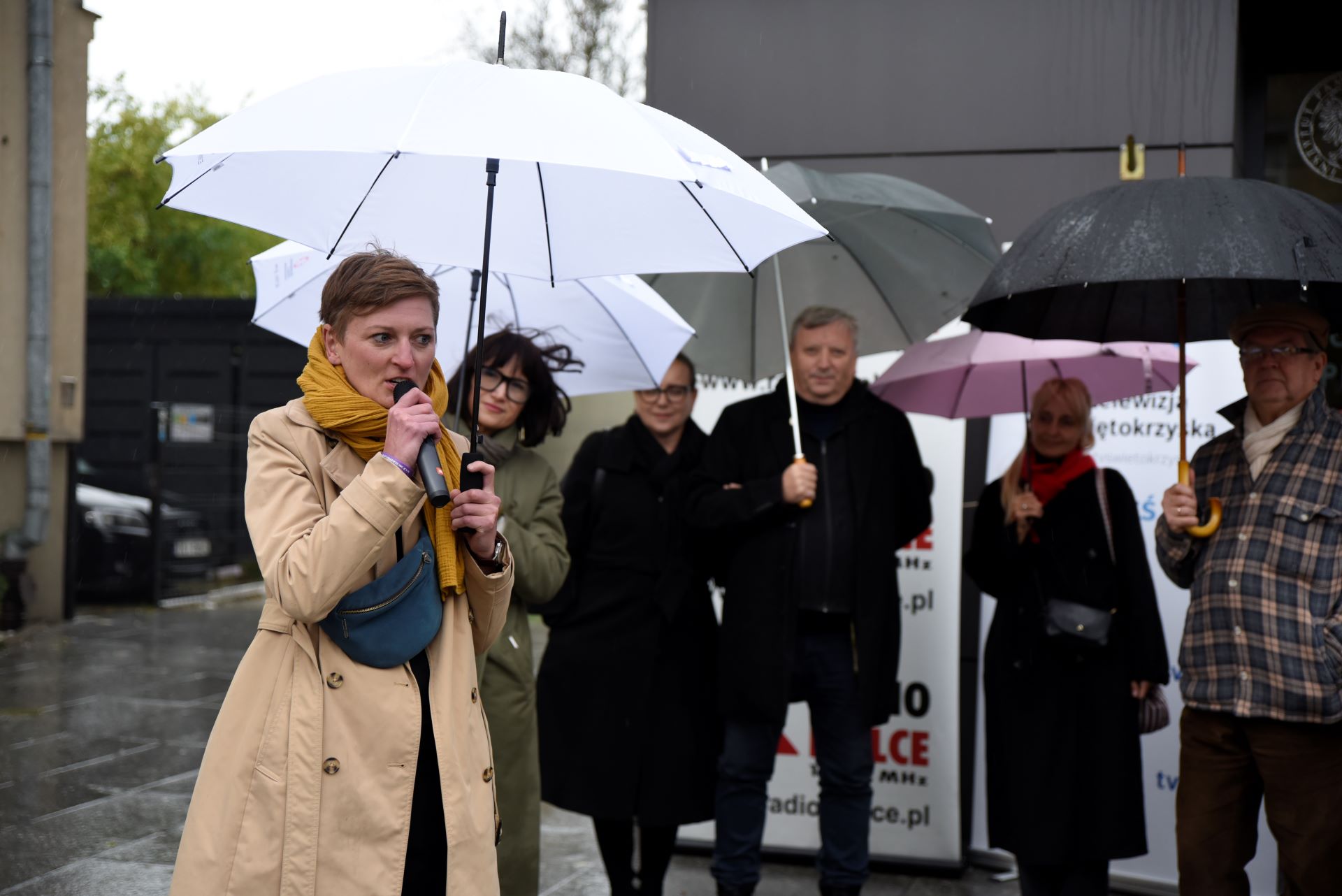 Ulica Warszawska w Kielcach galerią rzeźby plenerowej – relacja z odsłonięcia rzeźb.